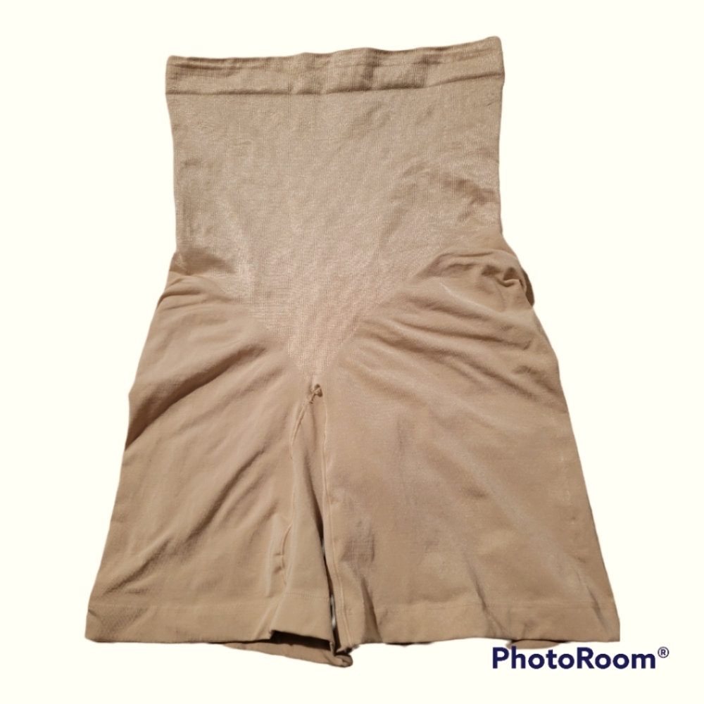 Woman's girdle, like new, Maiden Form, Sweet Nothings